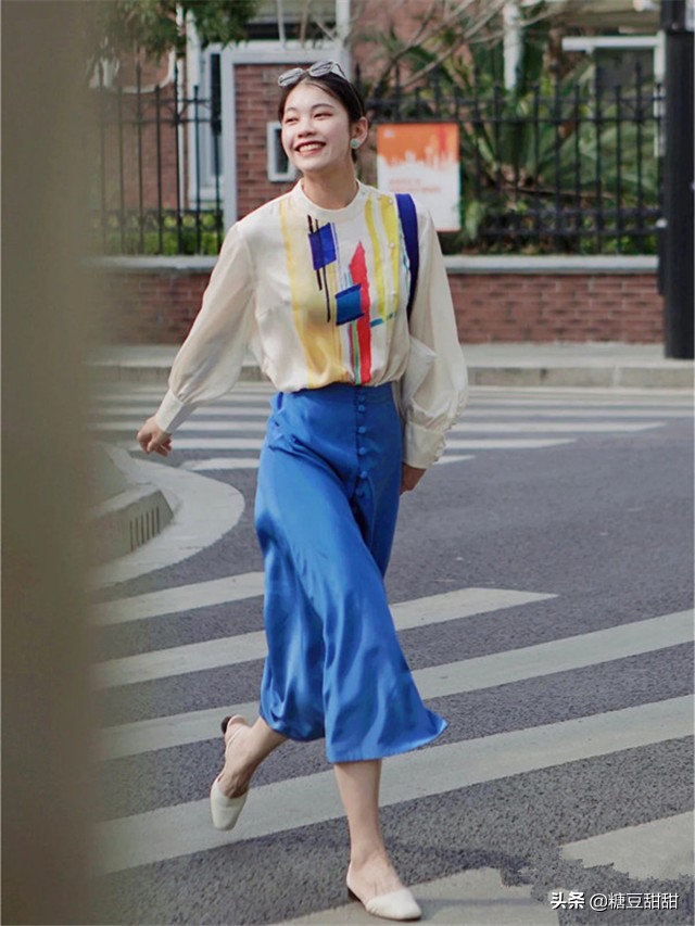 时尚穿搭今春法式奶奶鞋火了,奶奶鞋怎么搭配好看最新款