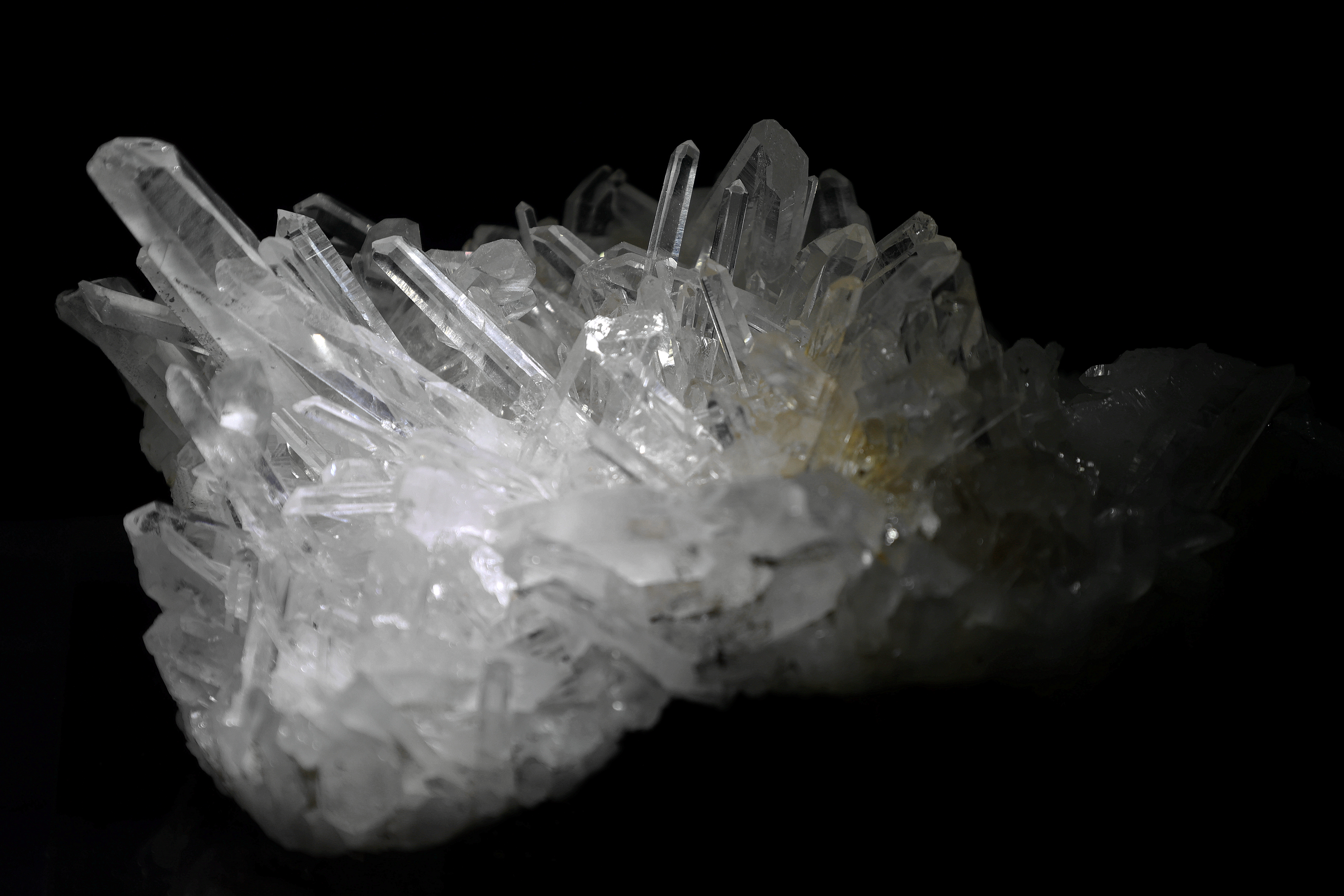 让我震撼的照片,最新高清水晶照片