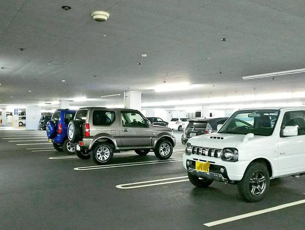 日本玩摩托车人手一辆,日本家庭一人工作养活一家人