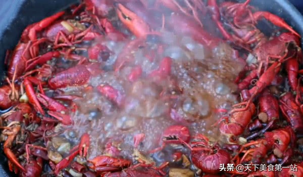 这才是火爆小龙虾的正确做法,小龙虾这样做再也不用去饭店了