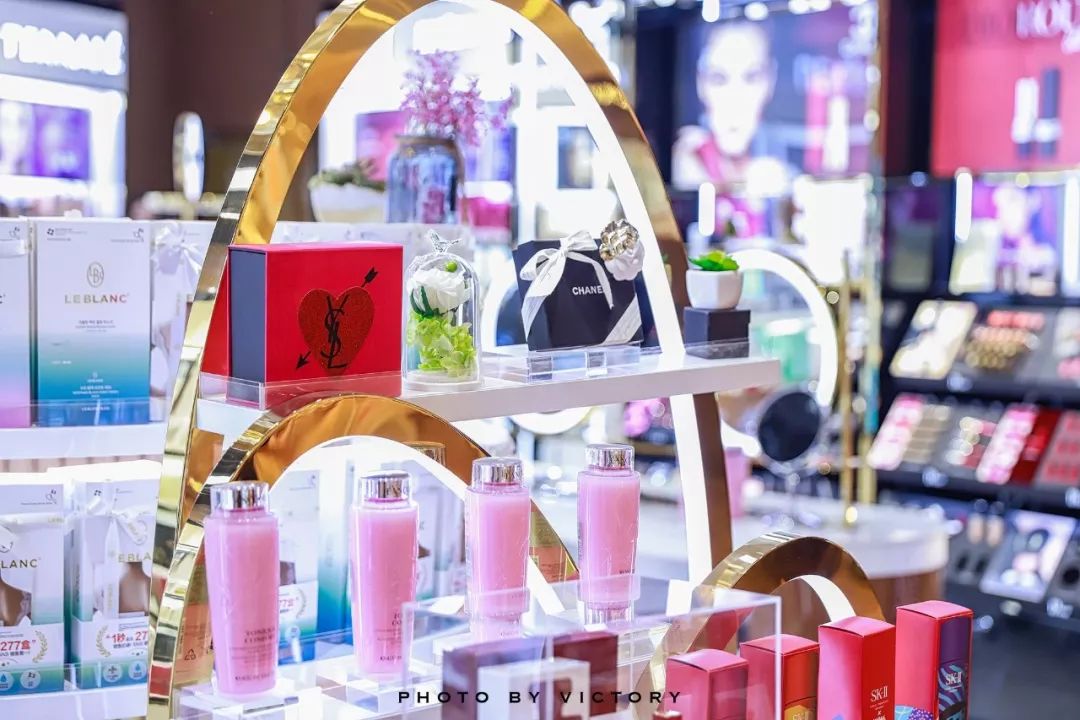 喜茶、和府捞面、兰巴赫……齐聚曲江老牌商场，等你Pick！