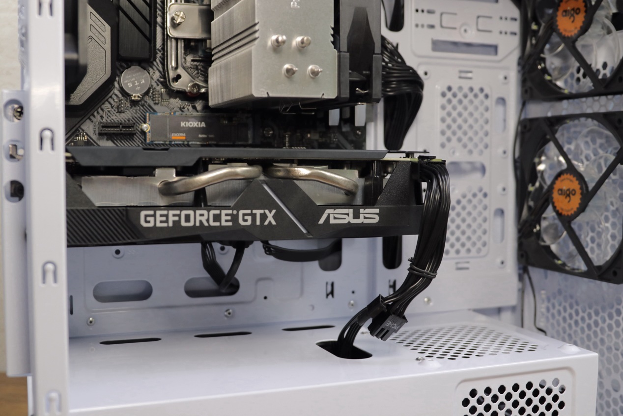 电竞主机3000到4000,aigo电竞700电源怎么拆