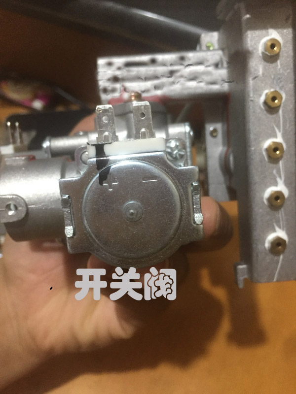 下鼓风恒温热水器的工作原理,恒温零冷水热水器原理动画