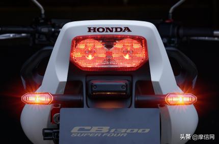 鏈敯澶嶅彜cb1300鍏ㄦ柊浠锋牸,鏈敯琛楄溅cb1300