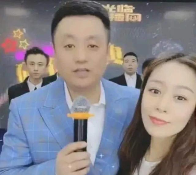 刘老根大舞台徒弟跟赵本山互动,刘老根大舞台直播才艺大比拼