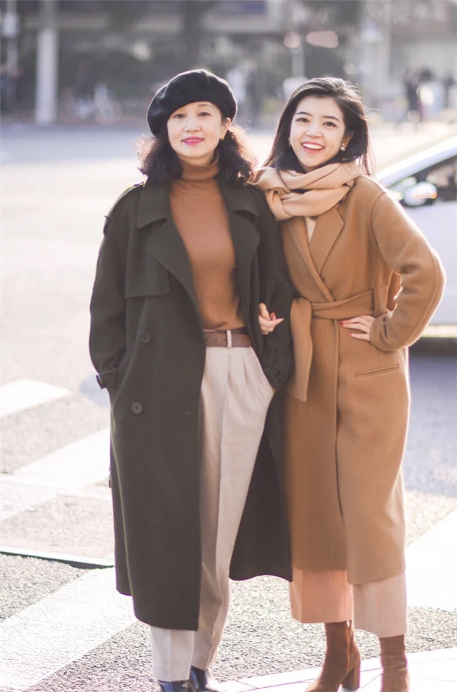 三木驼色大衣怎么穿,三木妈妈驼色羊绒大衣搭配