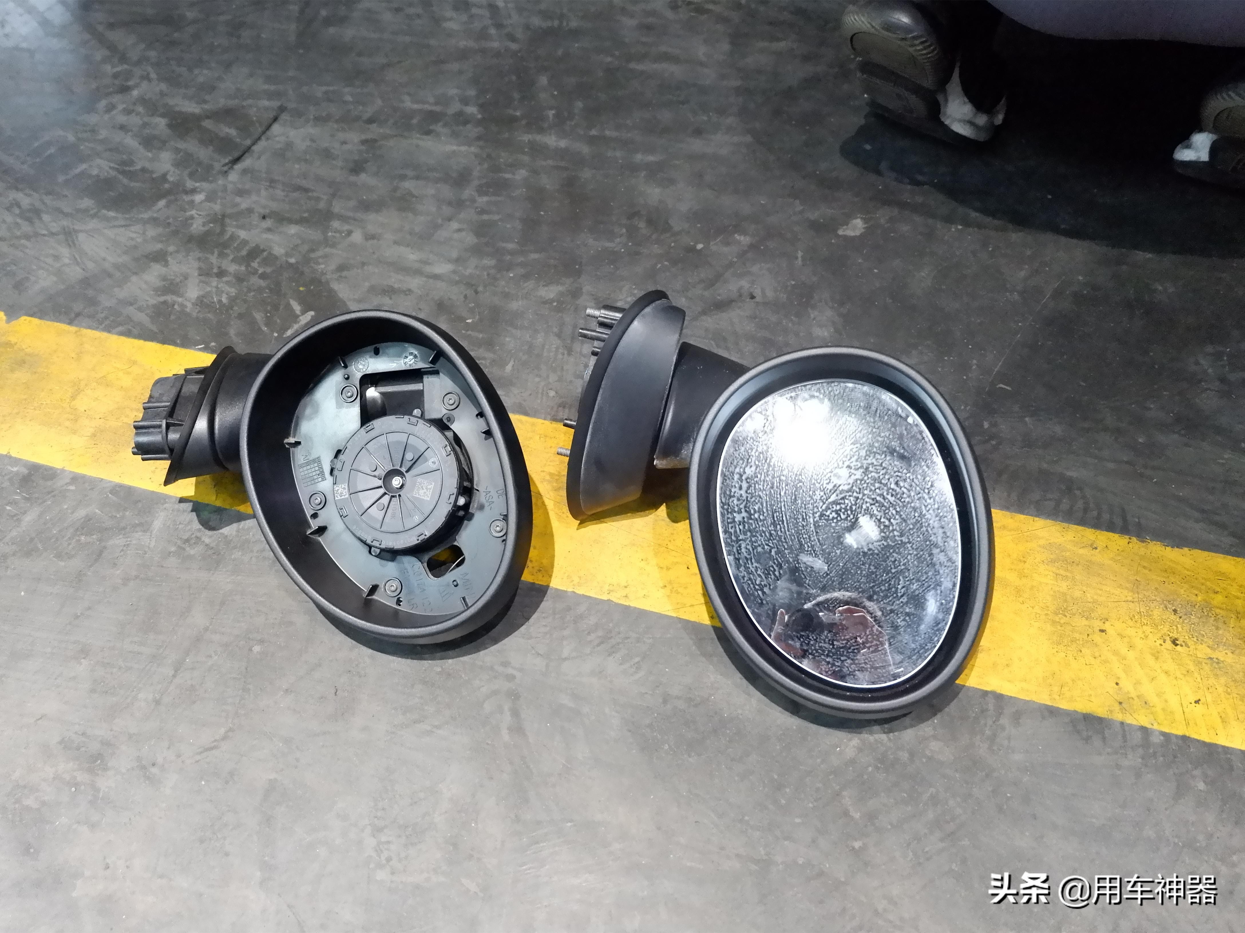 后视镜被划伤修理多少钱,后视镜外壳被划伤怎么处理