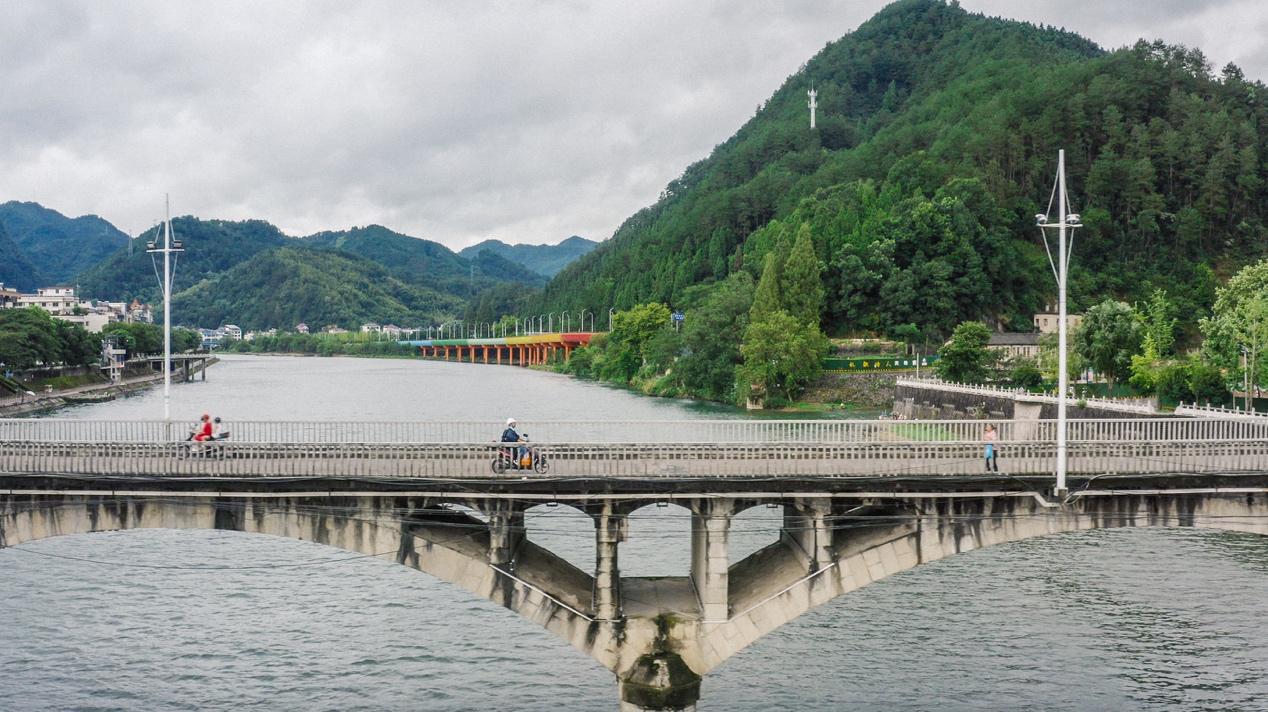 这批“利奇马”吹不倒的老房子，原来有他在用阿里云和北斗卫星保护