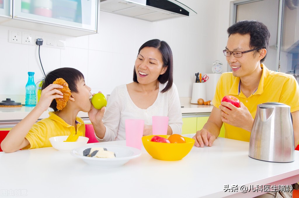 周身起风团的原因,春夏季皮肤一热就发痒不红不肿