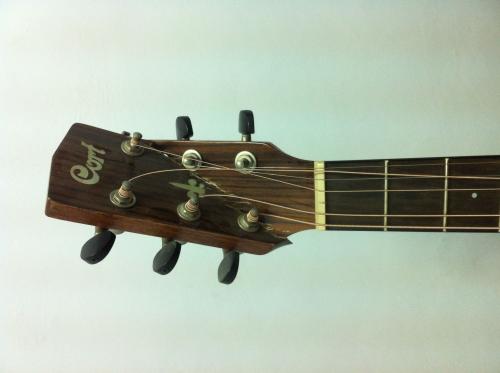 木吉他断头修复教程,木吉他砸断了怎么修复