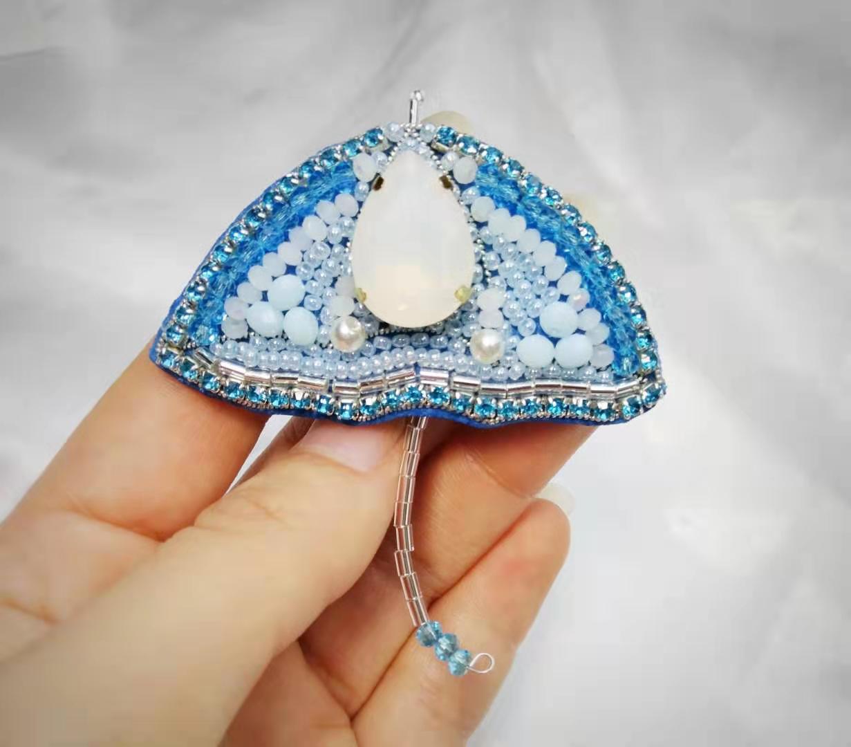 手工串珠小雨伞diy挂件教程,废物手工制作小雨伞