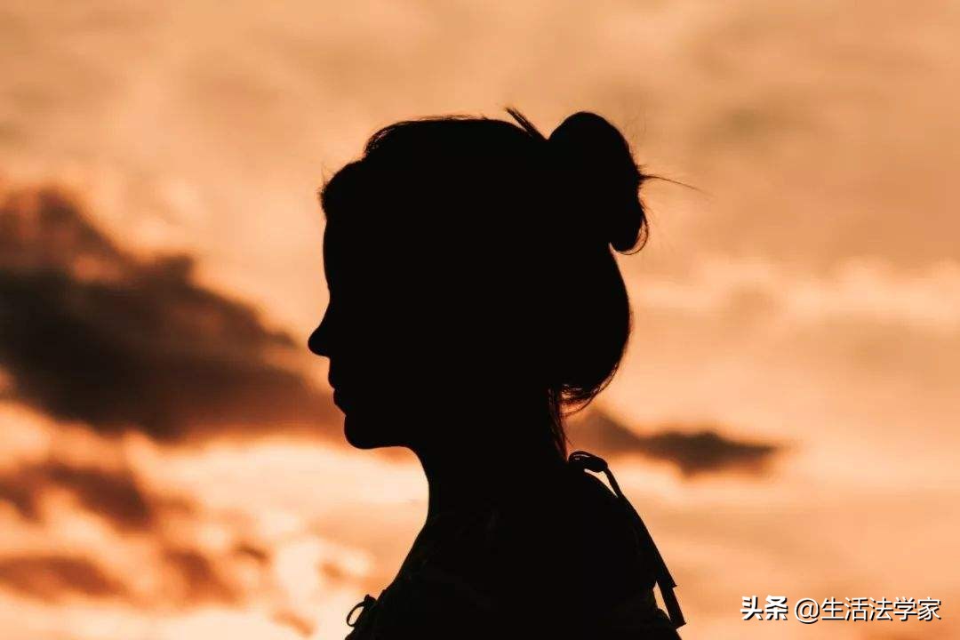 未婚先孕男方消失，是否可告对方强奸？可要求哪些赔偿？