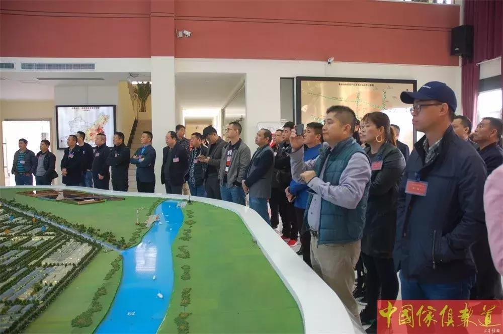 “香港家居红木园”在湖北监利奠基