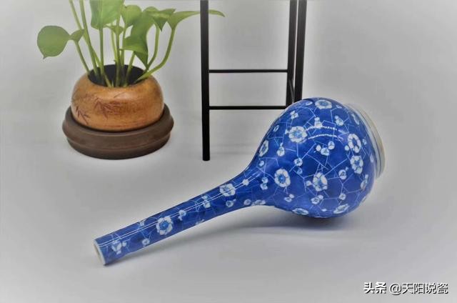 康熙瓷器冰梅特征,康熙冰梅纹有什么特征