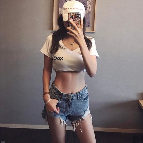 跟周扬青这样穿，打造甜酷女人味，难怪收服天王罗志祥，独得专宠