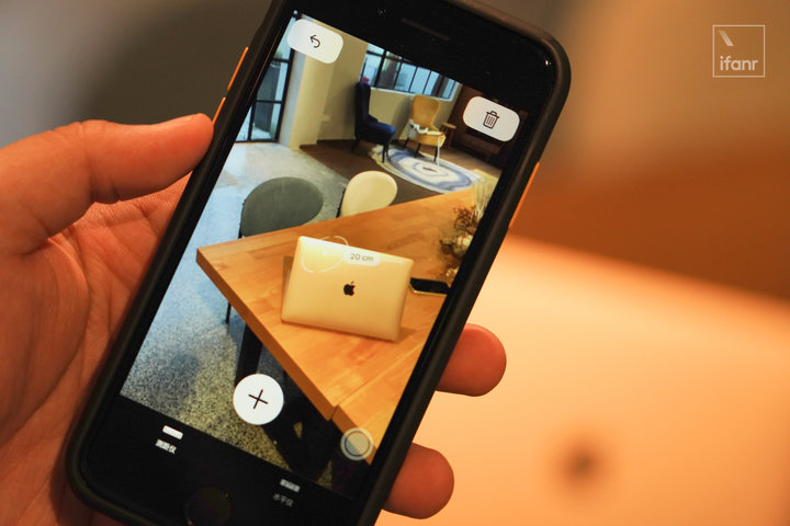 iphonese测评拆机,iphonese和iphone8对比外观