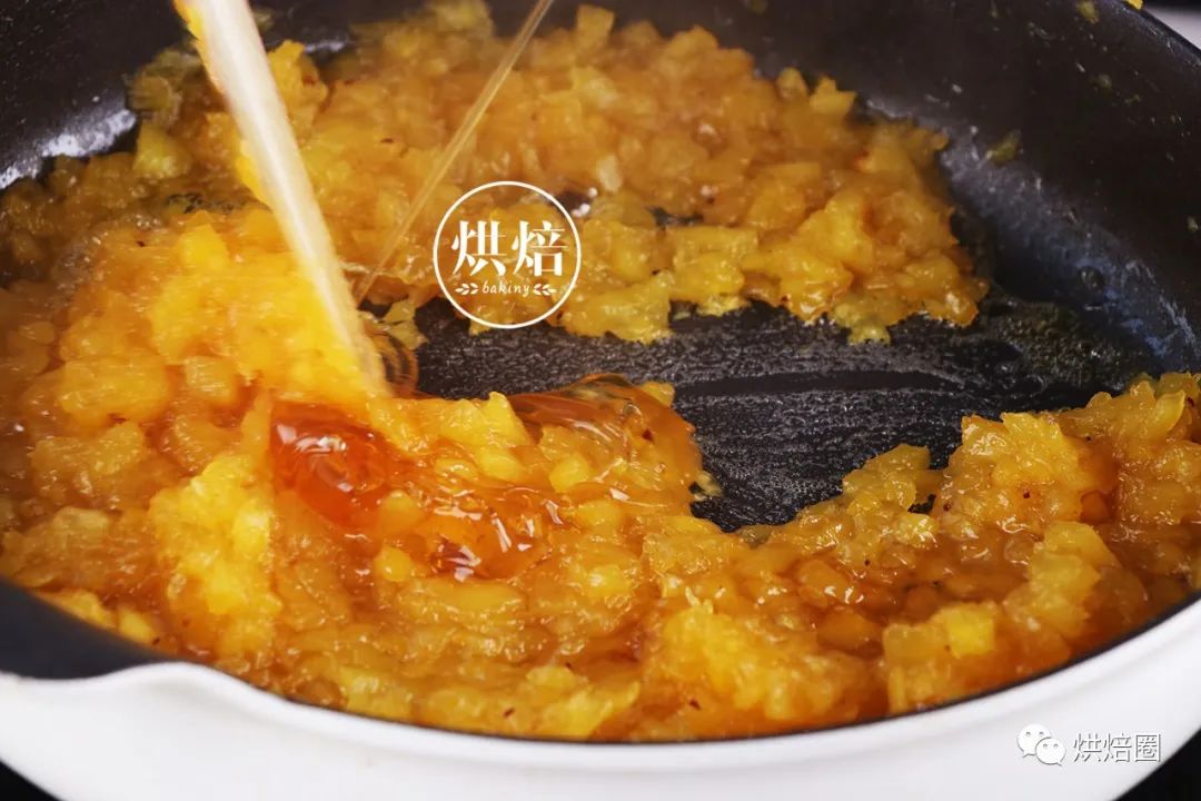 凤梨酥酸甜可口,凤梨酥馅炒成凤梨糖了
