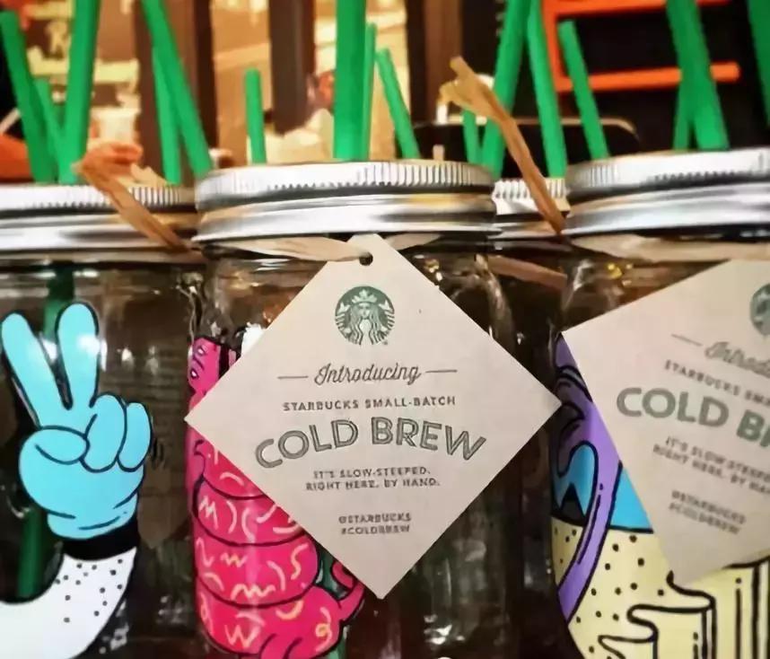 星巴克猫爪杯背后的故事,星巴克猫爪杯朋友圈照片
