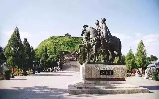 重庆旅游6天5晚团购价含往返机票,重庆出发1000元4天3晚的旅行