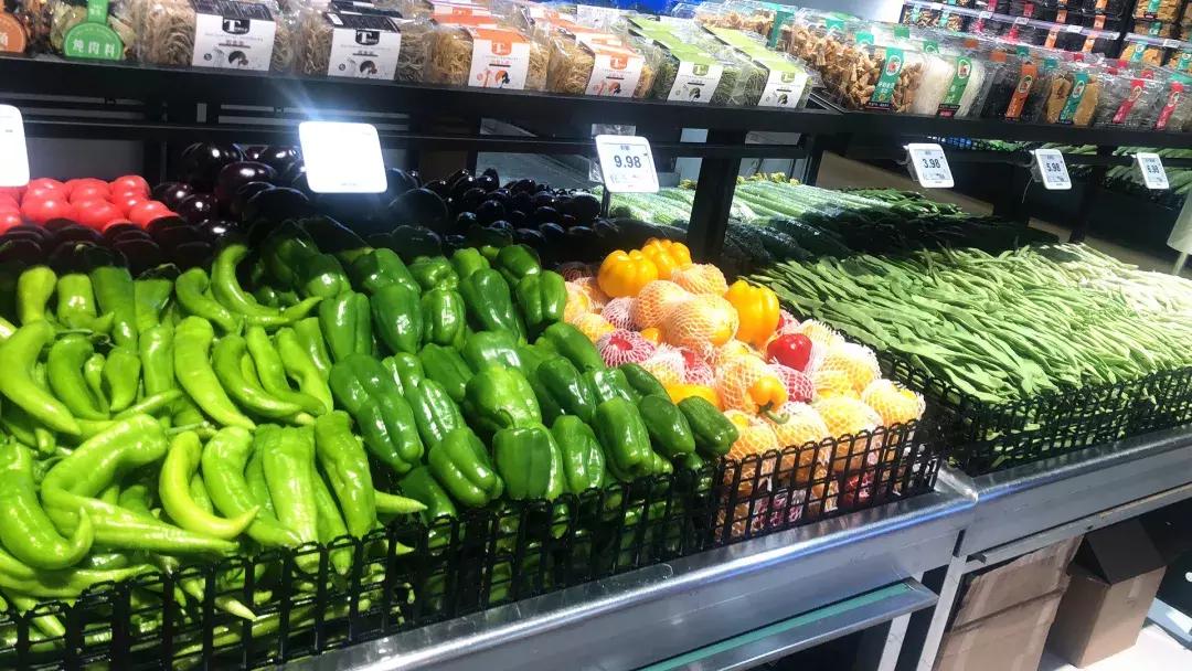 超市五一主题陈列,五一节超市入口创意陈列