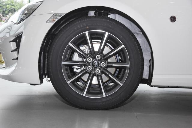 全新一代丰田86试驾视频,丰田86新款吐槽点