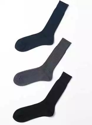 如何穿西装不像卖保险的,西装怎么穿才不像卖保险的