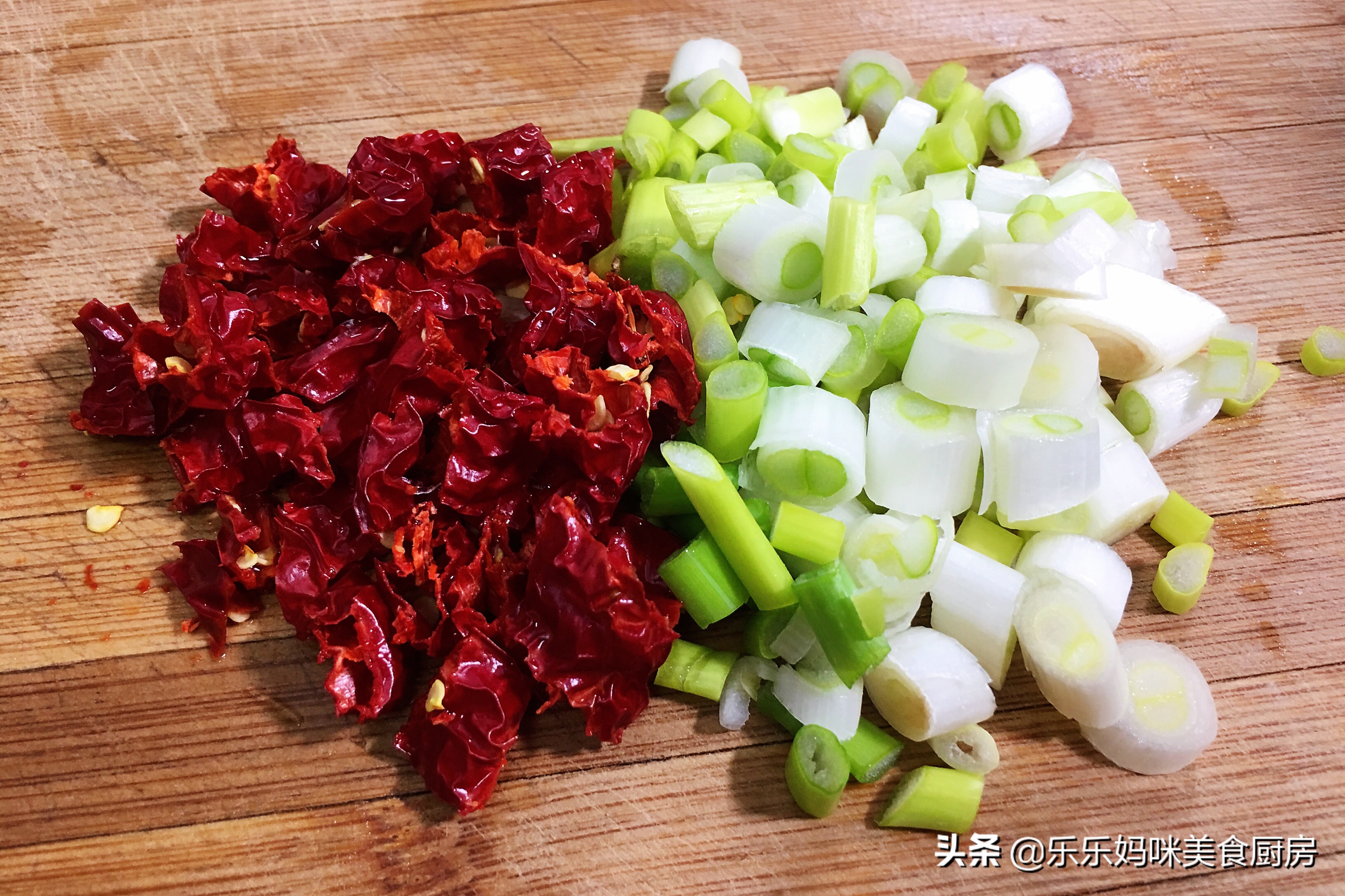 天冷腌的酸菜不酸怎么办,腌酸菜冬天冻了咋办