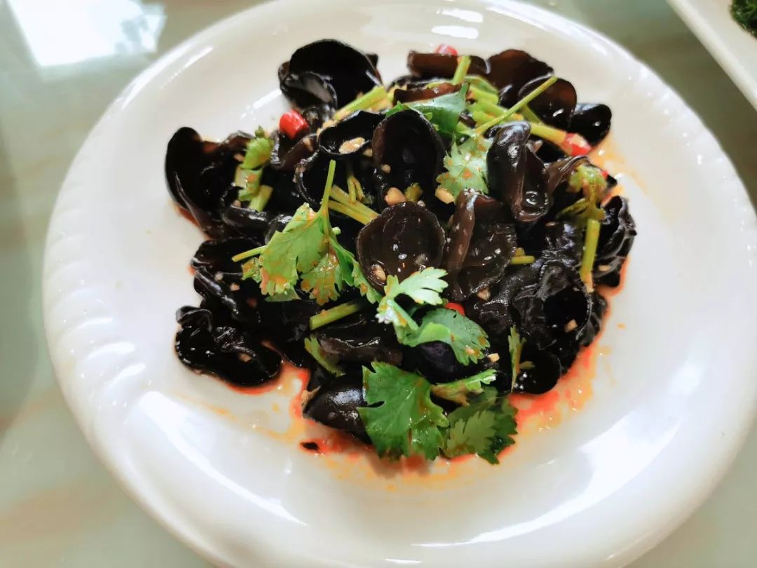 众多美味等你来吃,还等什么!仅88元抢贵阳潮汇利源海鲜酒楼套餐