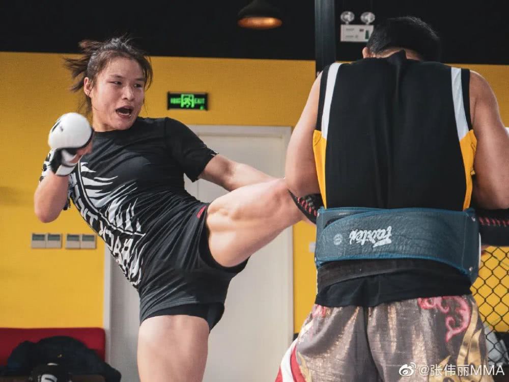 张伟丽为何能赢乔安娜,张伟丽为啥能夺冠