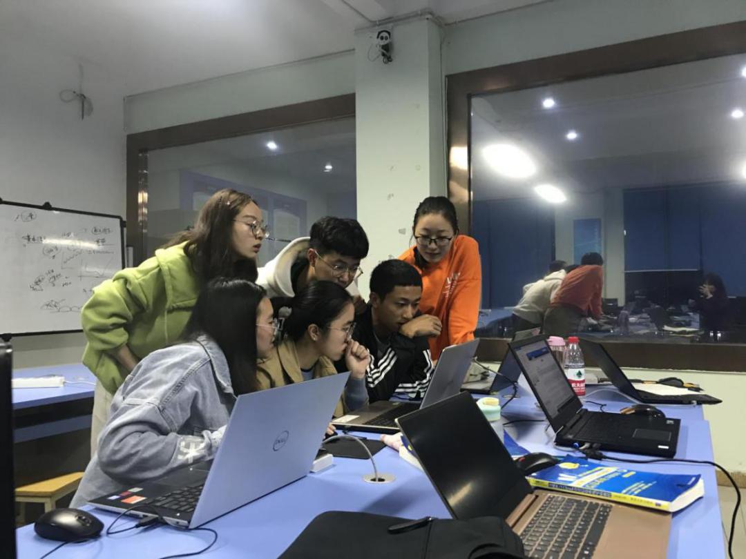 咬定青山不放松立根原在破岩中希望学院接连斩获多项大奖的背后