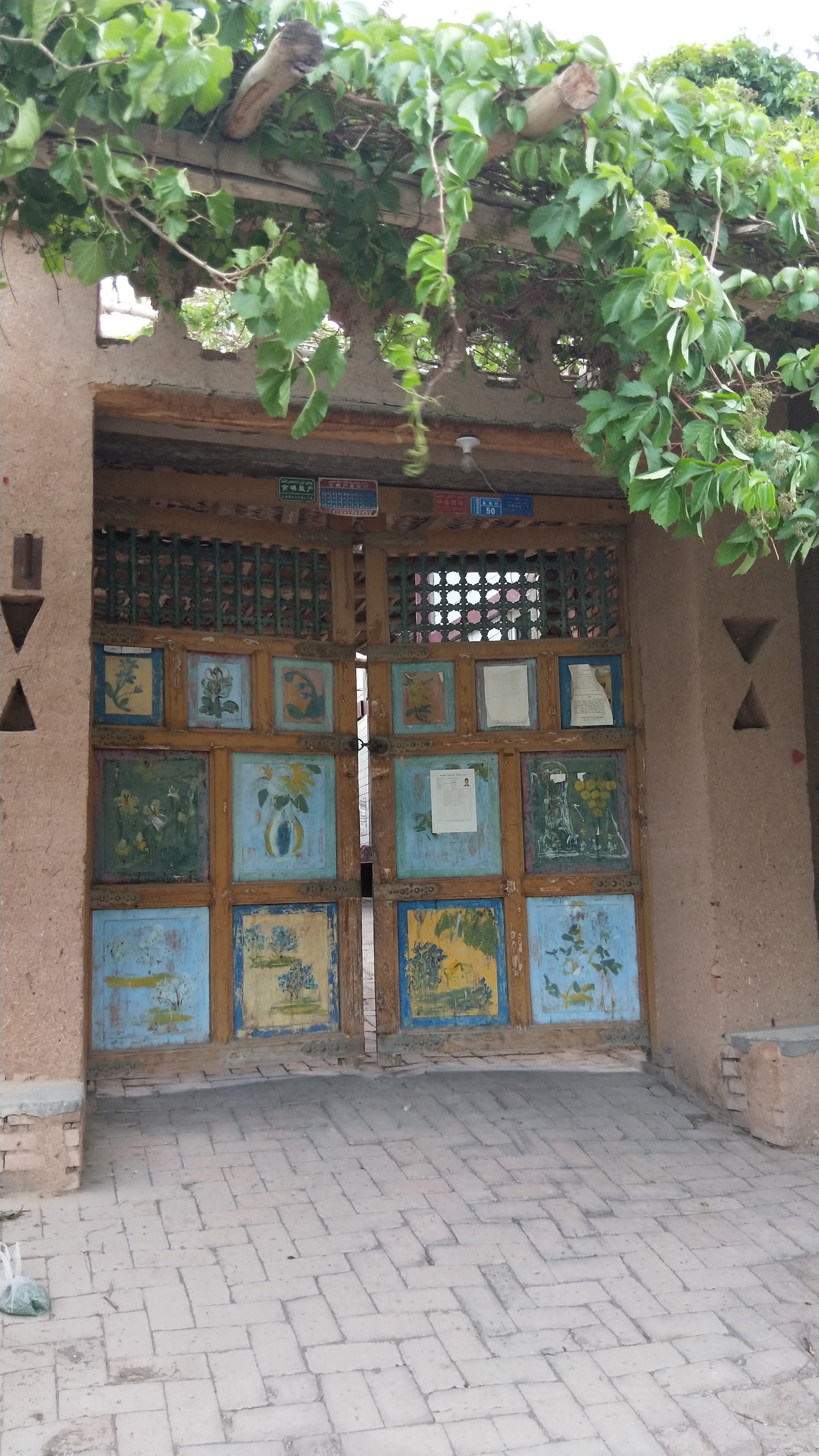 吐鲁番特点和气候,吐鲁番气候和风土人情