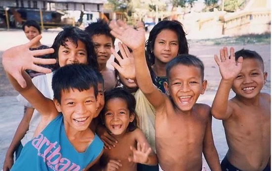 为什么今年很多人在柬埔寨生活,为什么现在身边那么多人去柬埔寨