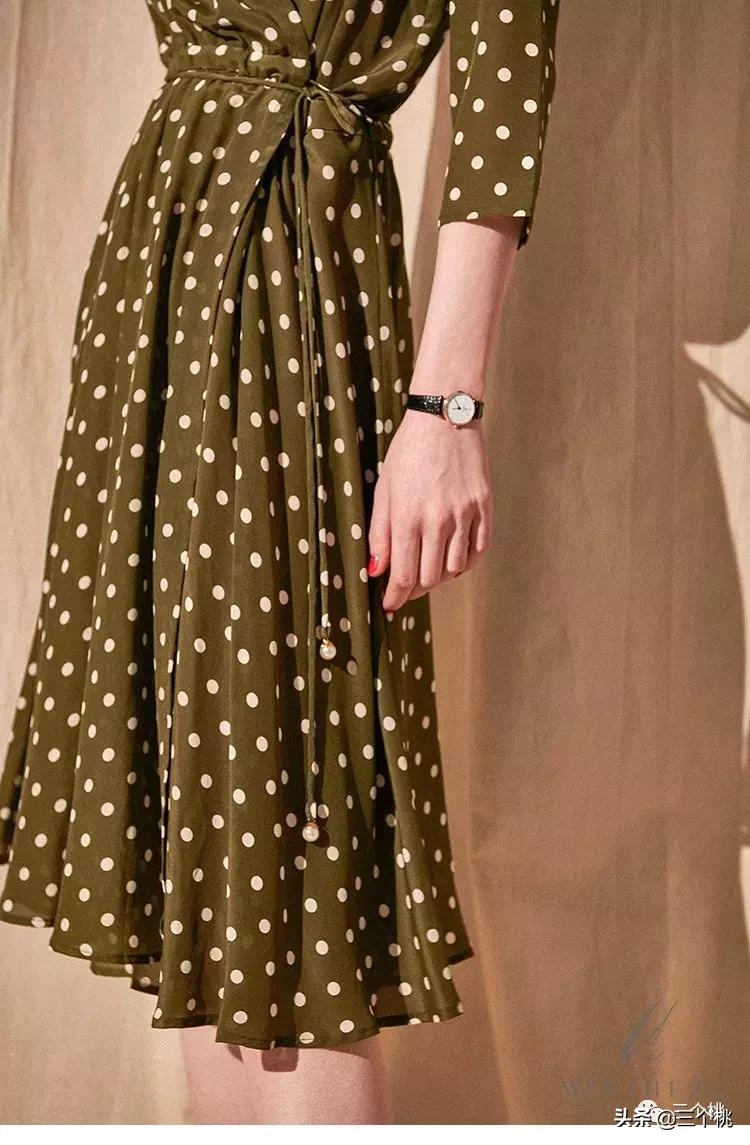 风衣、西装、花裙子……春天来了，这10件值得买！‖桃子购物车