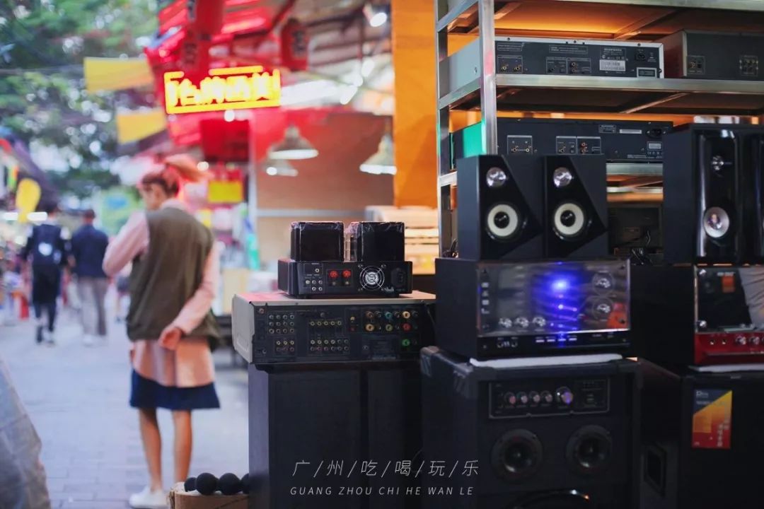 旧货市场机械胶片相机,120块的理光傻瓜胶片相机