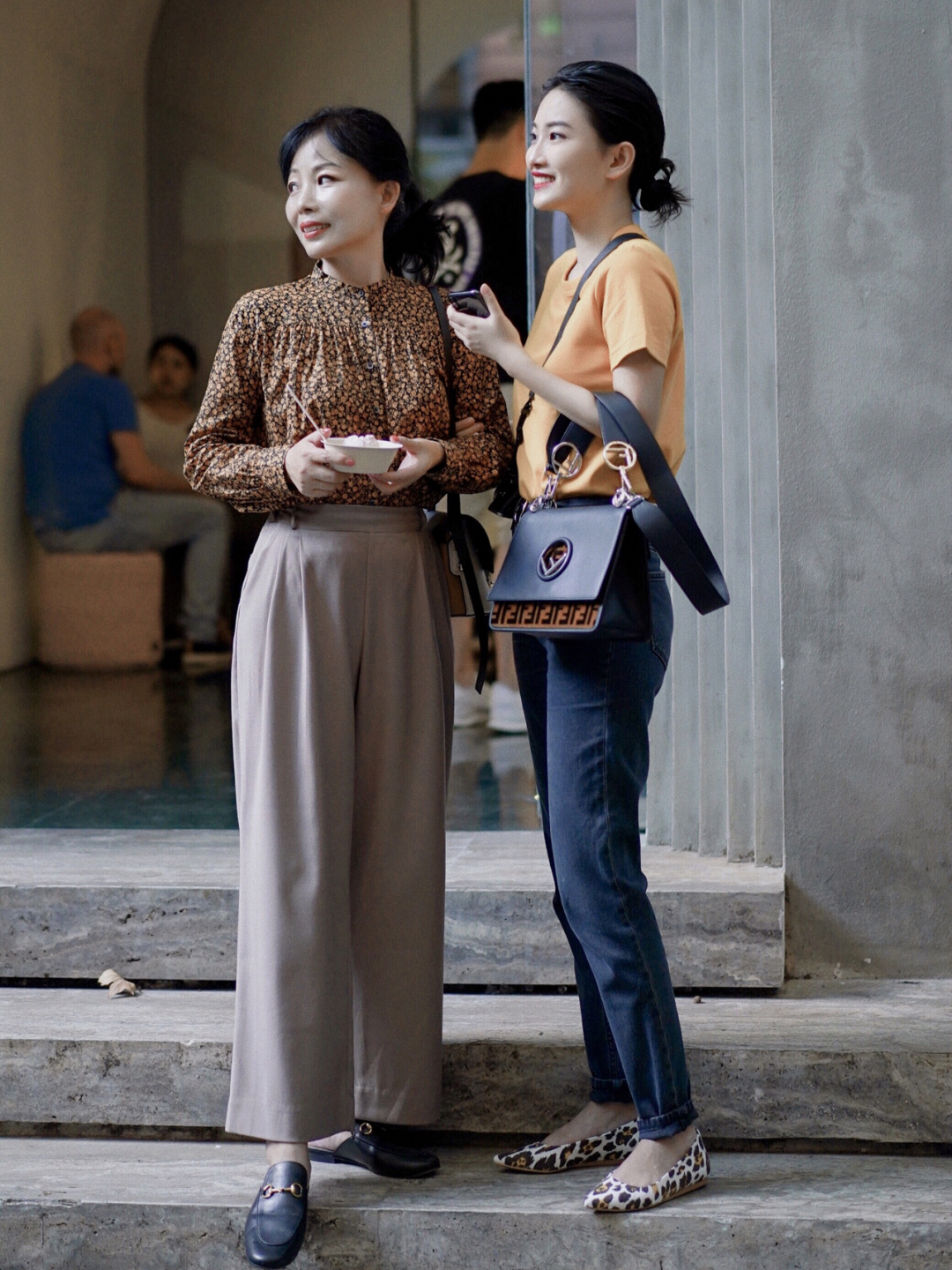 这几款高跟鞋平底鞋尽显你的气质,今年流行的高跟鞋平底鞋