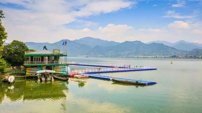 一场穿越千年的汉服旅游,五一旅行指南梦回大唐汉服