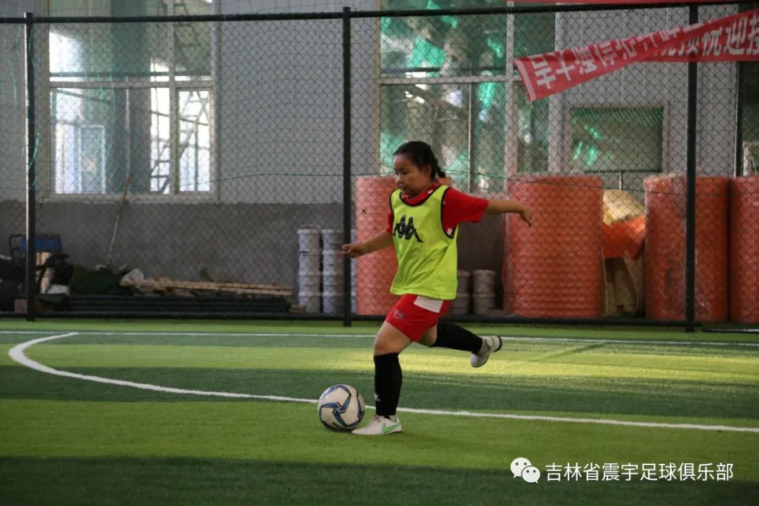 快乐童年，足球相伴！——震宇足球俱乐部“超级比赛日”精彩瞬间