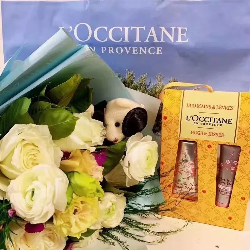 各司仙女节礼物大PK!阿里腾讯百度…谁家更戳你的心?