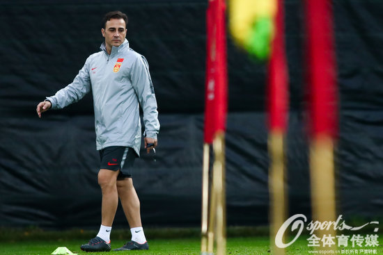 又一大牌教练牵手国足？曾被顶级豪门扫地出门的他，能行吗？