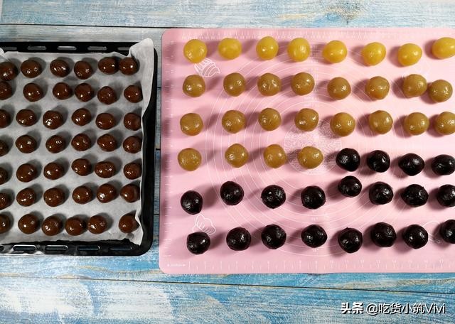 无蔗糖黑芝麻月饼做法,黑糖流心月饼的制作过程