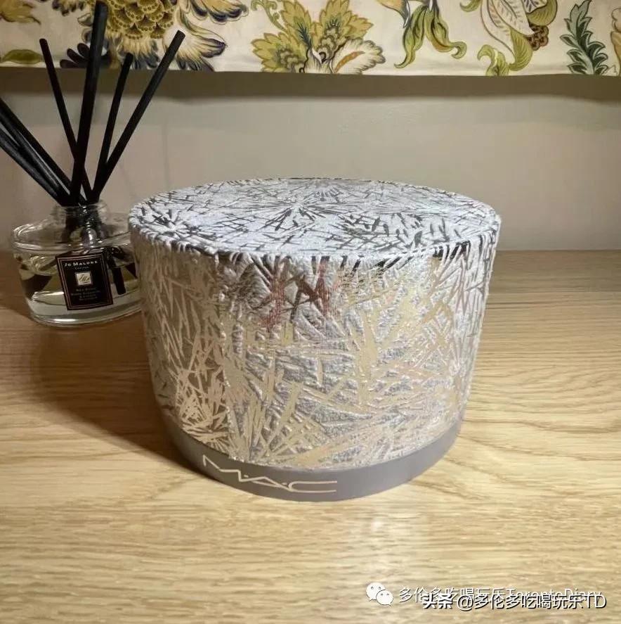 mac圣诞限定新年限量口红礼盒套装,mac圣诞礼盒