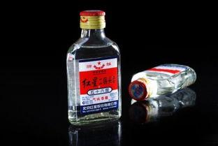 玻璃水喷出来后结冰正常吗,水溅到挡风玻璃自救