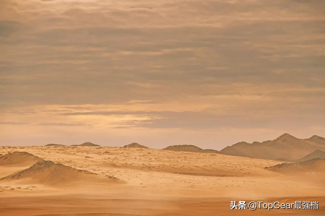 全新路虎卫士怎么样?去非洲越野试驾一下就知道啦