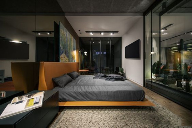 卧室和客厅隔断可以用玻璃吗,半墙半玻璃客厅卧室玻璃隔断