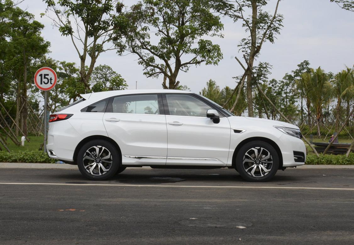 2.0t+8at的中型suv,比汉兰达还大全新动力强的suv