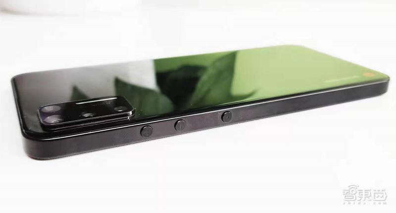 字节跳动出的手机,字节跳动坚果手机