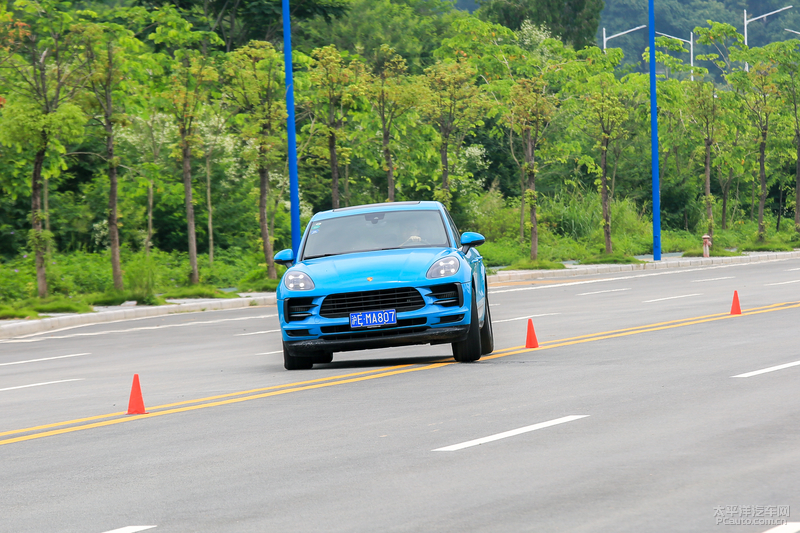 2019款保时捷macans运动suv之选 (2022款保时捷macan s深度试驾2.9t)