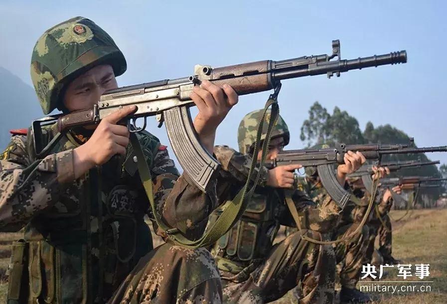 美军xm8突击步枪,现实中的xm8突击步枪