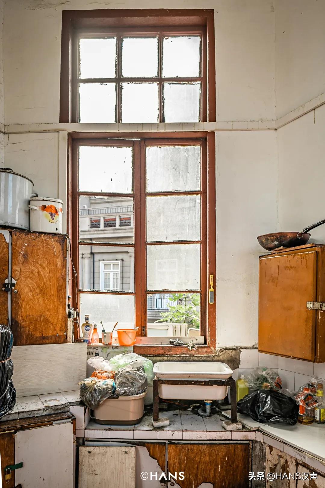 江汉路楼上有人住吗,江汉路楼顶怎么上去