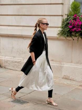 西装裙子的5种搭配高级又时髦,西装裙子早秋最时髦的打开方式